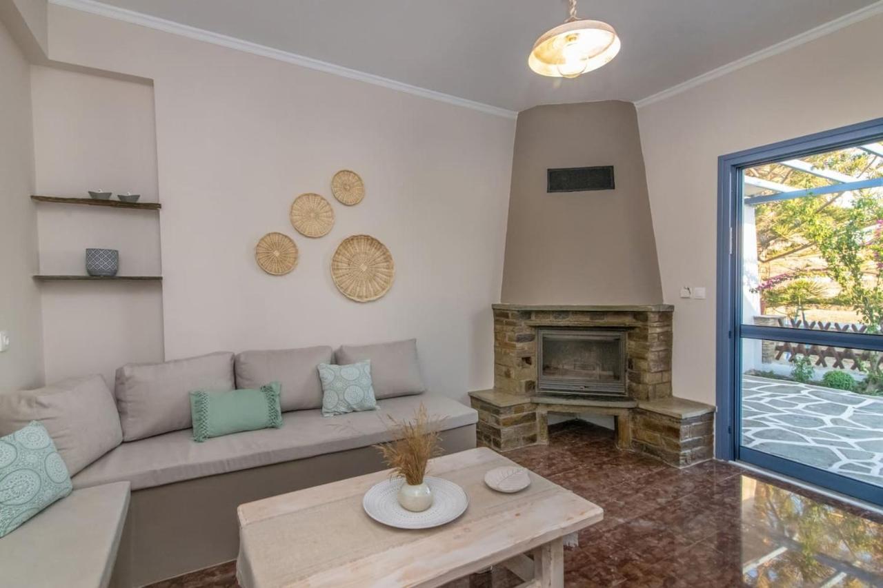 Ferienwohnung Θἔρως Tínos Exterior foto