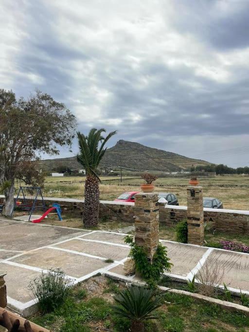 Ferienwohnung Θἔρως Tínos Exterior foto